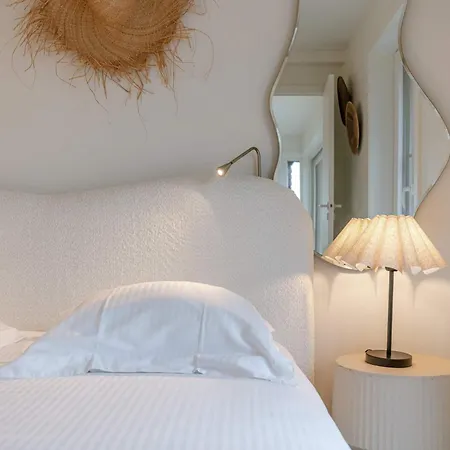 Penthouse On The Dike Bathed In Sunlight Apartment