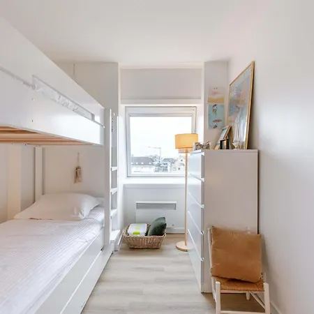 Penthouse On The Dike Bathed In Sunlight Apartment