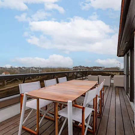 Penthouse On The Dike Bathed In Sunlight * Koksijde